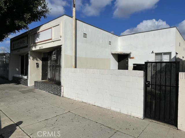 2813 W Florence Ave, Los Angeles, CA 90043