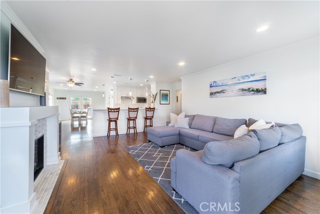 Detail Gallery Image 13 of 65 For 1419 Monterey, Hermosa Beach,  CA 90254 - 3 Beds | 2/1 Baths