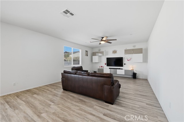 Detail Gallery Image 14 of 39 For 30812 Mossy Bend, Murrieta,  CA 92563 - 4 Beds | 3 Baths