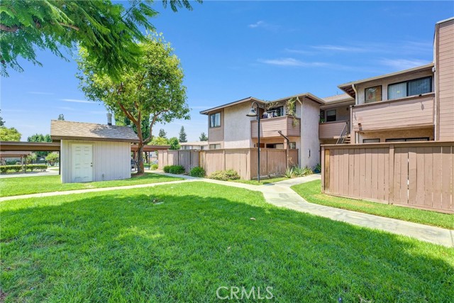 Detail Gallery Image 2 of 27 For 1315 Massachusetts Ave #204,  Riverside,  CA 92507 - 2 Beds | 2 Baths
