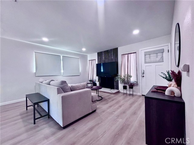 Detail Gallery Image 8 of 18 For 2969 Crestwood Pl, Riverside,  CA 92503 - 3 Beds | 2 Baths