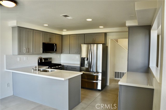 1 Genoa, Laguna Niguel CA: https://media.crmls.org/medias/1390e01c-5dbf-4831-ae36-9038bcbea2c4.jpg