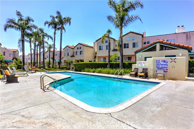 Detail Gallery Image 26 of 27 For 13901 Olive View Ln #6,  Sylmar,  CA 91342 - 3 Beds | 2/1 Baths