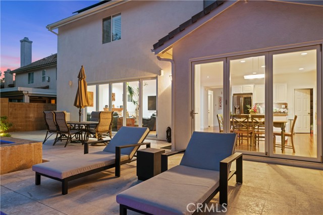 8 Delano, Irvine CA: https://media.crmls.org/medias/1391b49e-23da-4f11-b2d8-bd454f9fbd35.jpg