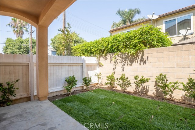 9246 Cedros Avenue, Panorama City CA: https://media.crmls.org/medias/1391fe43-2d3d-4708-9858-d8c3e667928f.jpg