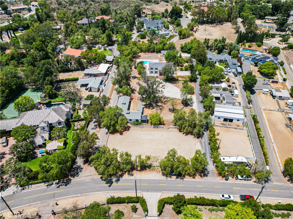 13922a3d 779a 4067 9c3e 9789c182a67c