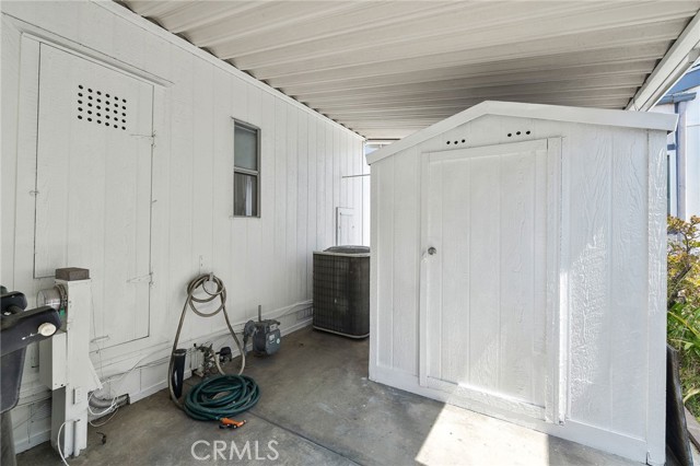 1919 W Coronet Avenue, Anaheim CA: https://media.crmls.org/medias/13929111-b119-4983-859c-e6aec716cb35.jpg
