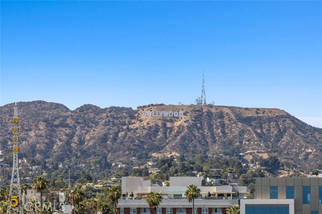 Detail Gallery Image 14 of 23 For 5820 La Mirada Ave #204,  Hollywood,  CA 90038 - 3 Beds | 2 Baths