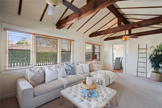 533 Roswell Avenue, Long Beach CA: https://media.crmls.org/medias/13932296-2d4e-4c94-b111-ca1330ed335a.jpg