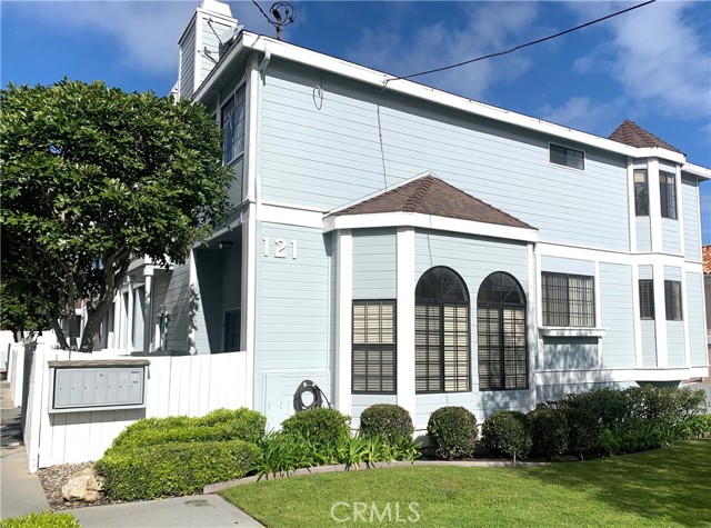 121 South Juanita Avenue, Redondo Beach, California 90277, 3 Bedrooms Bedrooms, ,2 BathroomsBathrooms,Residential,Sold,South Juanita Avenue,SB23077571