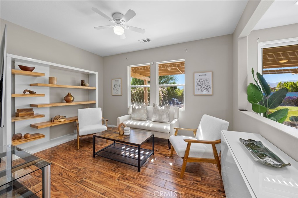 MLS #OC25226255 image #1