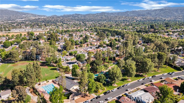 Detail Gallery Image 36 of 40 For 23706 Mill Valley Rd, Valencia,  CA 91355 - 5 Beds | 2/1 Baths