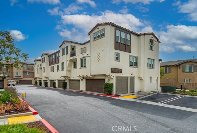 Detail Gallery Image 2 of 30 For 12247 Radiance Dr, Rancho Cucamonga,  CA 91739 - 2 Beds | 2/1 Baths