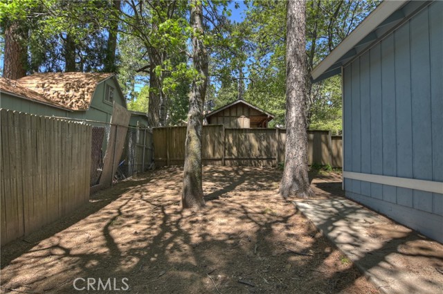 Detail Gallery Image 12 of 37 For 22365 Pine Dr, Cedarpines Park,  CA 92322 - 4 Beds | 2 Baths