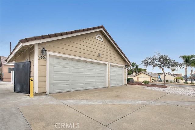 Image 1 of 23 For 959 Kenwood  