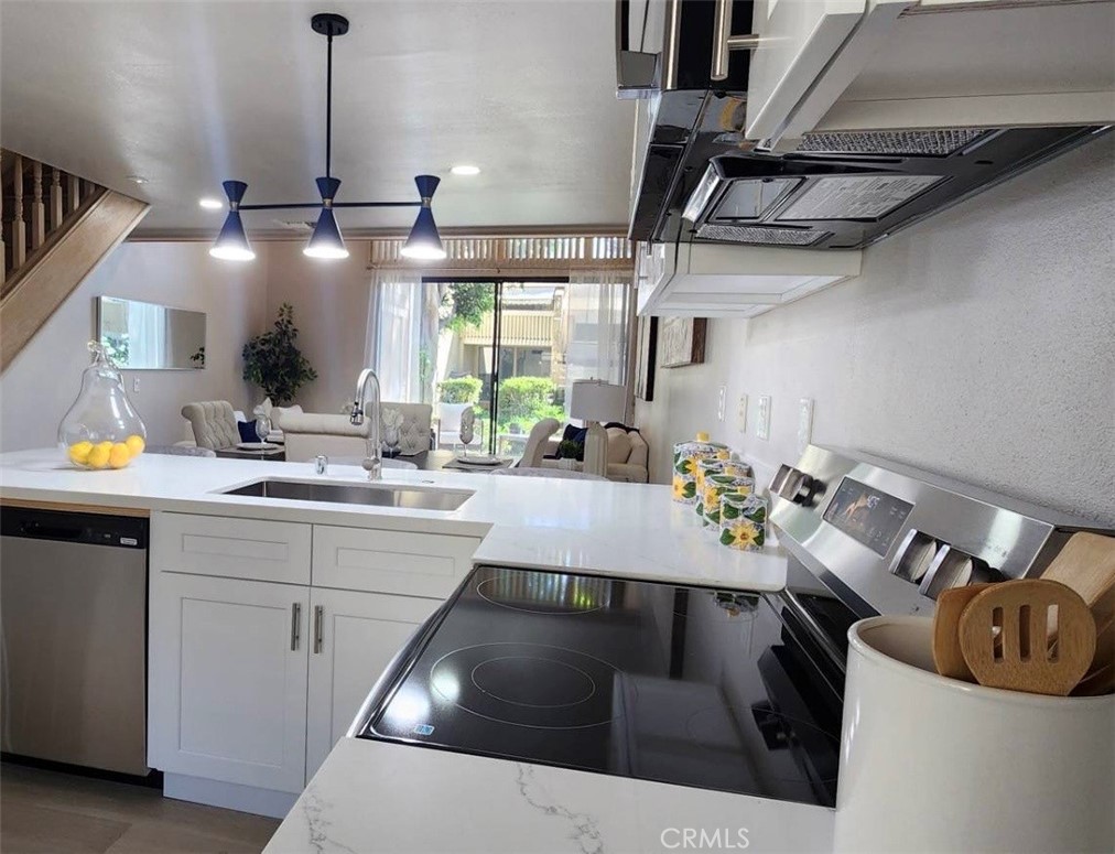 13966a09 3e00 44fd B10b 901df9f4202c