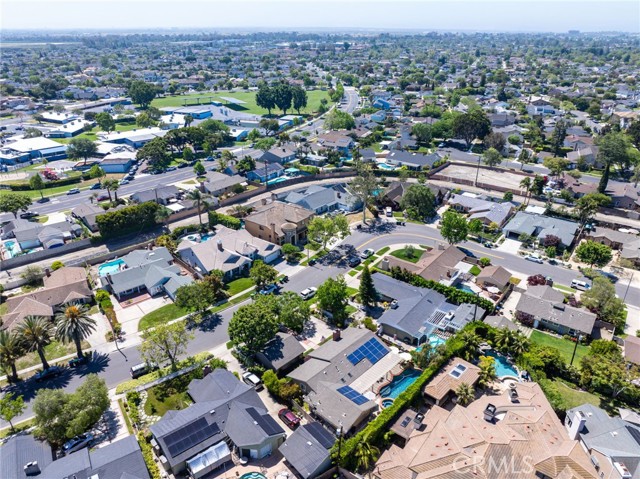 11571 Harrisburg, Rossmoor CA: https://media.crmls.org/medias/13979338-c482-4e8c-9c17-d6ac1b6ac6f5.jpg