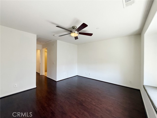 424 Silk Tree, Irvine CA: https://media.crmls.org/medias/1397bbd6-115c-4c68-9952-838c4970da53.jpg