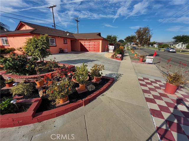 7571 San Rafael E Drive, Buena Park CA: https://media.crmls.org/medias/13981285-d3b1-4ccc-b865-31864f814c0e.jpg