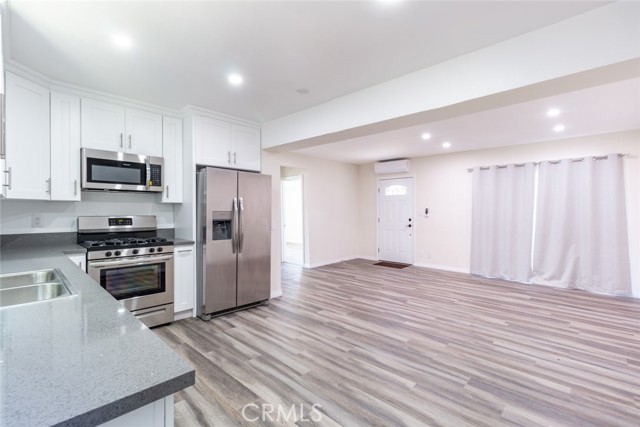 Detail Gallery Image 9 of 19 For 11629 1/2 Gateway Bld, Los Angeles,  CA 90064 - 2 Beds | 1 Baths