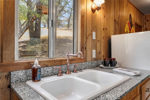 1700 S Way, Lake Arrowhead, CA 92352