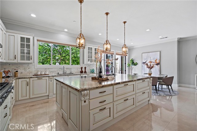 2535 Bronzewood Drive, Tustin CA: https://media.crmls.org/medias/1398ba12-a148-4bf7-bb8e-e8455e8954fd.jpg