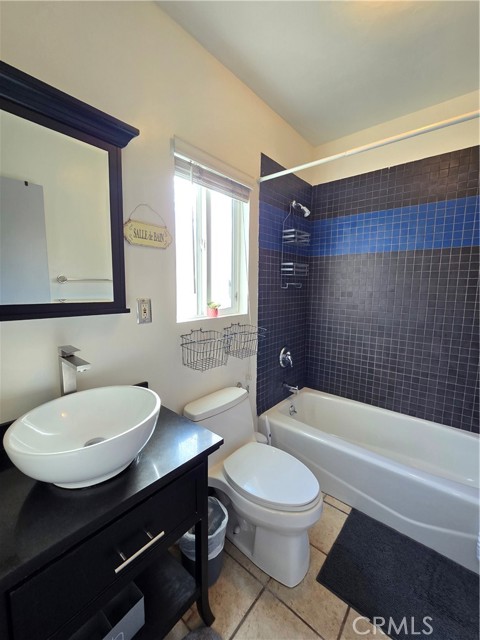 Detail Gallery Image 13 of 14 For 5710 1/2 Vineland Ave, North Hollywood,  CA 91601 - 1 Beds | 1 Baths