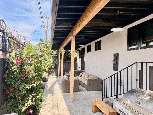 Detail Gallery Image 20 of 30 For 3007 3009 S Hobart, Los Angeles,  CA 90018 - 5 Beds | 4 Baths