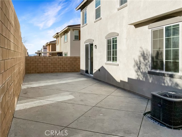 5167 Blueberry Avenue, Fontana, California 92336, 4 Bedrooms Bedrooms, ,3 BathroomsBathrooms,Single Family Residence,For Sale,Blueberry,IV24052095