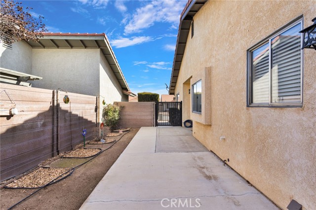 Detail Gallery Image 33 of 38 For 13032 Rainwood Ct, Victorville,  CA 92395 - 2 Beds | 2 Baths
