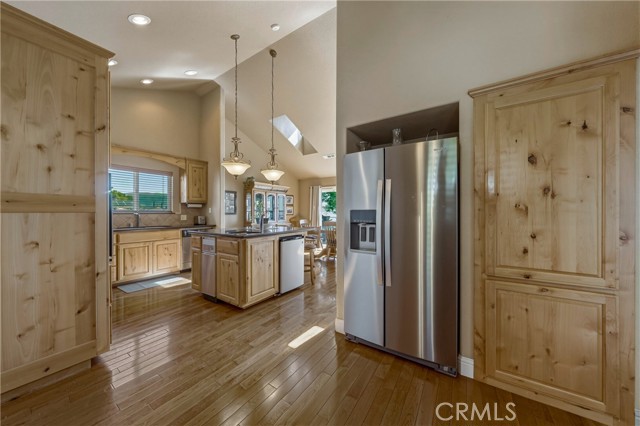 3790 Lakeshore Boulevard, Lakeport CA: https://media.crmls.org/medias/1399cef5-0912-48e2-bbc4-bd557a4e2cb4.jpg