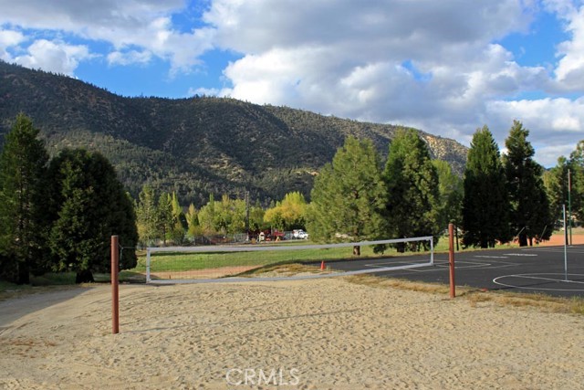 Detail Gallery Image 33 of 61 For 1613 Lassen Way, –,  CA 93222 - 4 Beds | 3 Baths