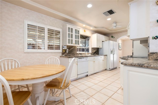 Detail Gallery Image 9 of 23 For 18409 Los Alimos St, Porter Ranch,  CA 91326 - 3 Beds | 2 Baths