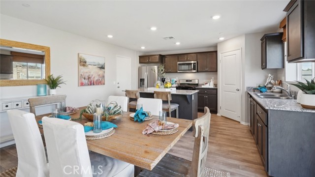 Detail Gallery Image 6 of 22 For 31107 London Plane Dr, Winchester,  CA 92596 - 4 Beds | 3 Baths