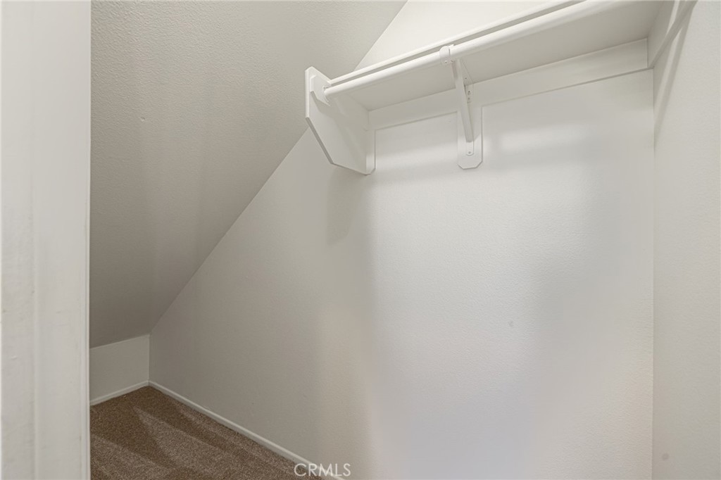 https://media.crmls.org/medias/139b55ba-3f91-4f73-8a9e-c2e26a540fb8.jpg?preset=X-Large