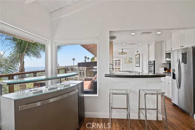 Detail Gallery Image 11 of 70 For 1665 Tahiti Ave, Laguna Beach,  CA 92651 - 3 Beds | 2 Baths