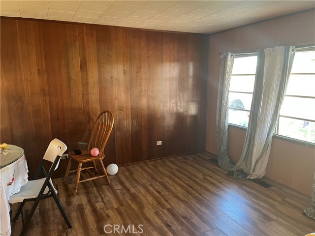 Detail Gallery Image 5 of 11 For 6507 Shaffer, Winton,  CA 95388 - 4 Beds | 1 Baths