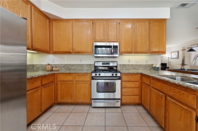 Detail Gallery Image 16 of 36 For 20858 Bakal Dr, Riverside,  CA 92508 - 4 Beds | 2/1 Baths