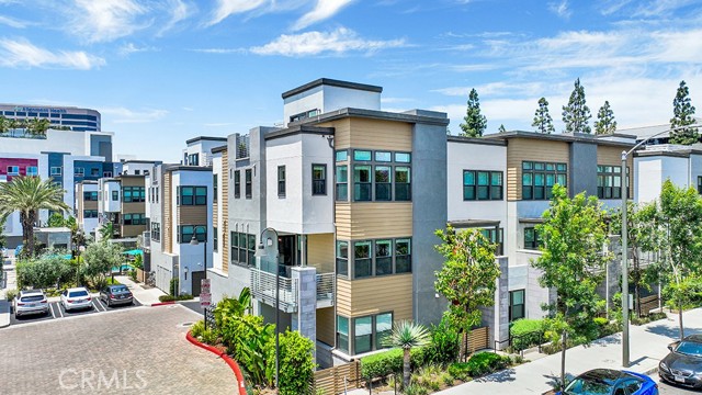 711 S Grable Circle, Orange CA: https://media.crmls.org/medias/139d7838-0176-4b97-8d1e-a0b0c0edc83b.jpg