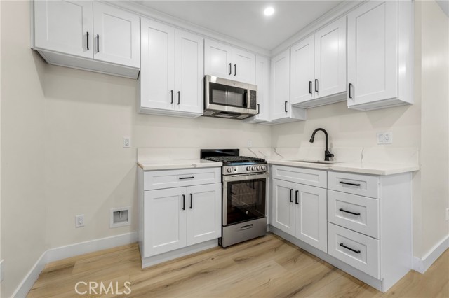 Detail Gallery Image 2 of 14 For 1674 Fremont Dr, Thousand Oaks,  CA 91362 - 0 Beds | 1 Baths
