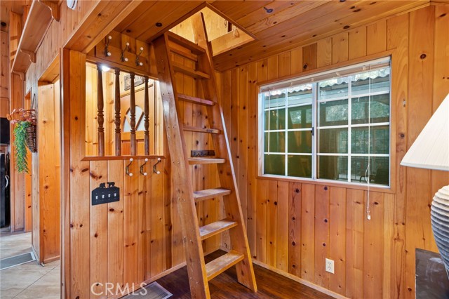 Detail Gallery Image 15 of 40 For 32143 West Dr, Running Springs,  CA 92382 - 2 Beds | 1/1 Baths