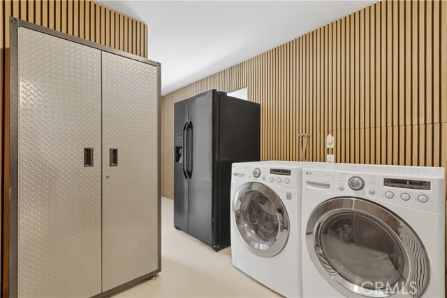 Detail Gallery Image 30 of 33 For 27814 North Bay, Lake Arrowhead,  CA 92352 - 4 Beds | 3/1 Baths