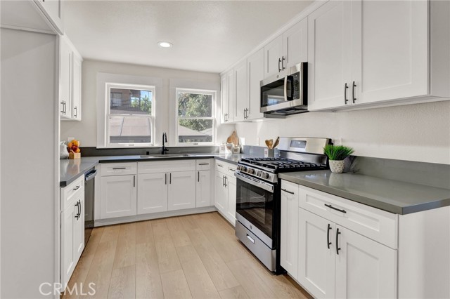 227 N Avenue 57, Los Angeles CA: https://media.crmls.org/medias/13a0b41b-8a31-476d-b6c0-b1be57163744.jpg