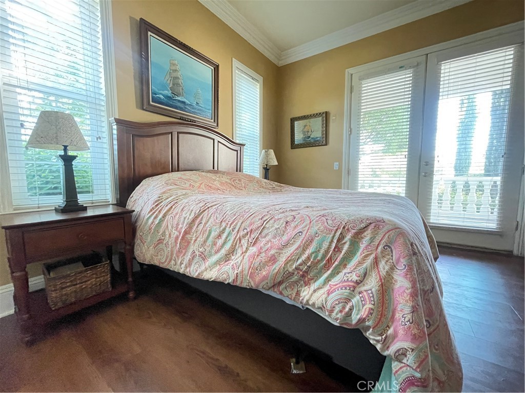 https://media.crmls.org/medias/13a18164-11bb-4a29-8840-75f1fd79b31a.jpg?preset=X-Large