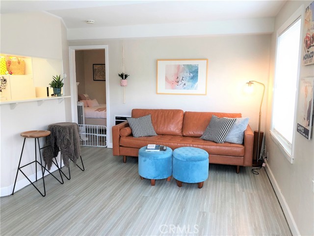 254 Cypress Drive, Laguna Beach CA: https://media.crmls.org/medias/13a21e07-77c6-47d8-96f0-09a598899b6d.jpg