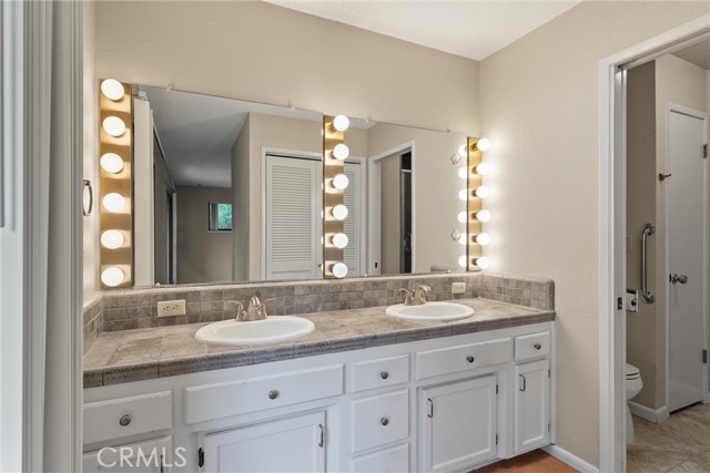55 Roseanna Court, Chico CA: https://media.crmls.org/medias/13a33e27-99de-4a12-8449-2db983c56101.jpg