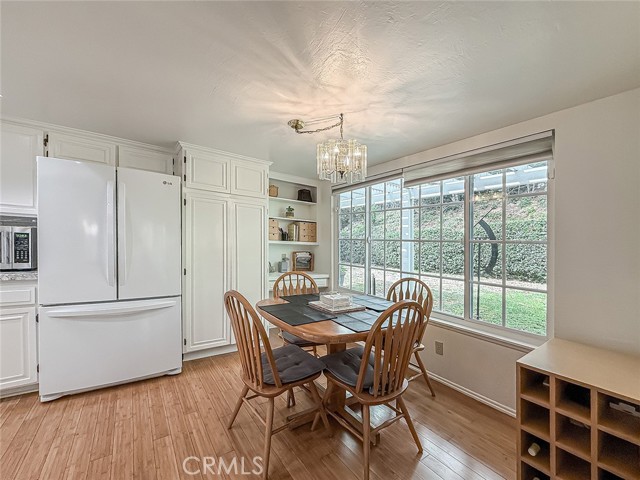Detail Gallery Image 14 of 48 For 5021 Ambridge Dr, Calabasas,  CA 91301 - 4 Beds | 3 Baths