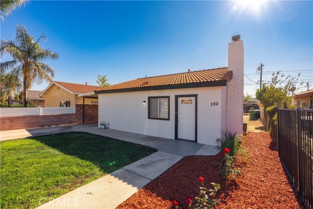 Detail Gallery Image 2 of 13 For 232 Orange Ave, Colton,  CA 92324 - 3 Beds | 1 Baths