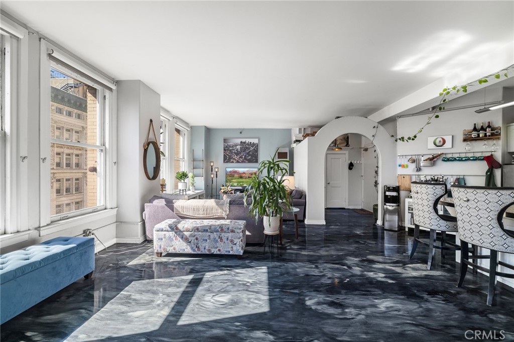 MLS #SR25246013 image #1