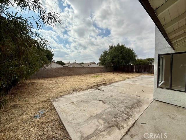 Detail Gallery Image 30 of 32 For 25841 Casa Fantastico Dr, Moreno Valley,  CA 92551 - 4 Beds | 2/1 Baths